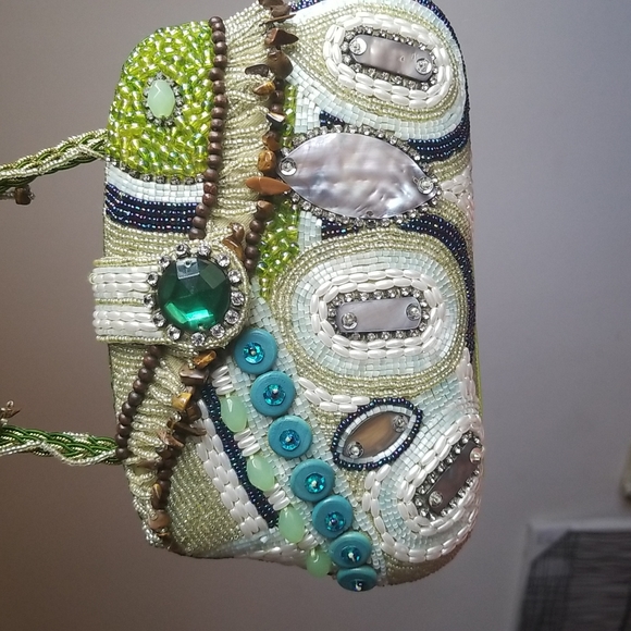 Handmade beaded jeweled bag. Zipper divided pocket. Green lining. Snap closure - Picture 2 of 5